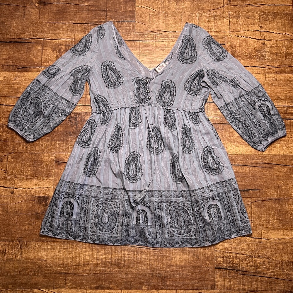 Juicy Couture Dress Womens M Silk Blend Gray Paisley Empire Waist Boho Coquette